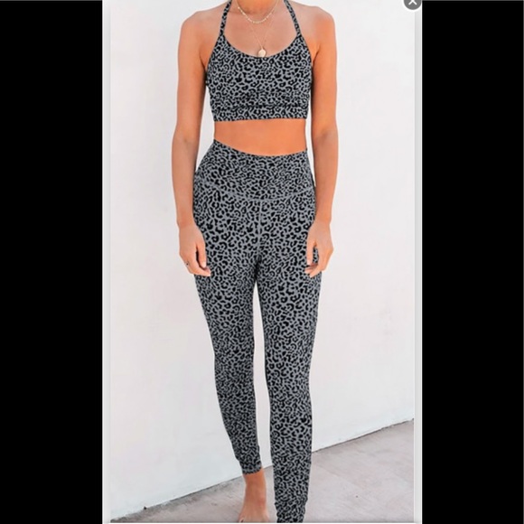 Leopard 2 piece set yoga/running set (Xl=sz12) - Picture 1 of 4
